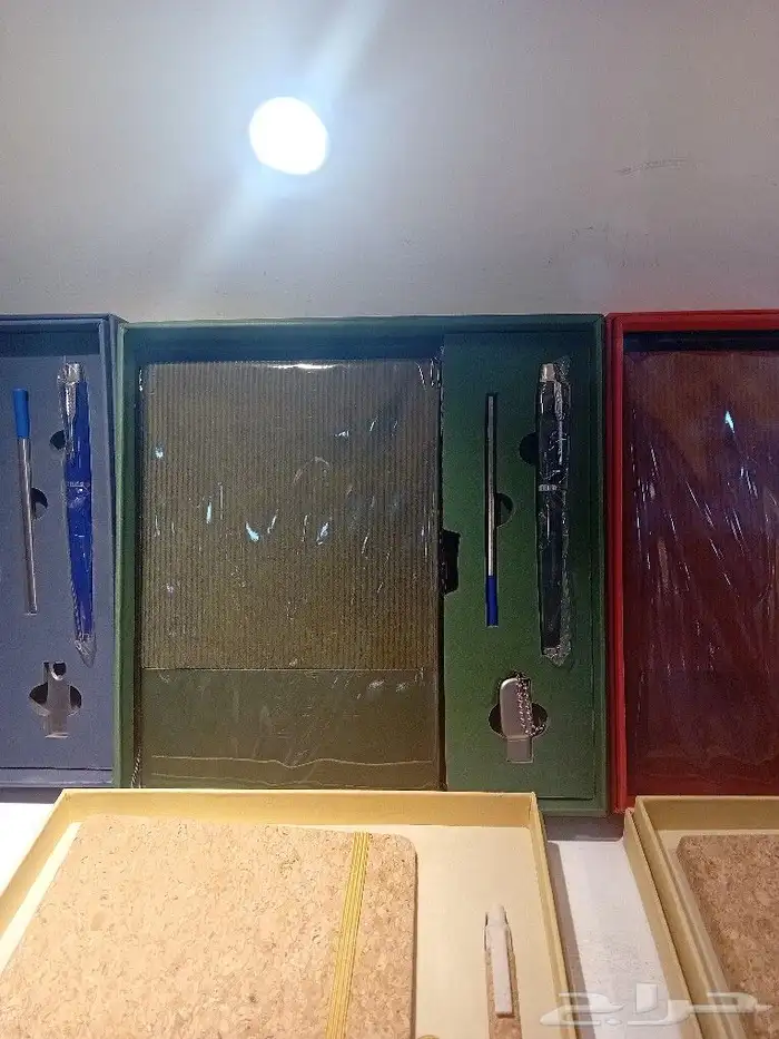 هدايا.نوت بوك.أقلام.فلاش 1