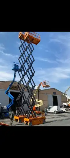 تأجير الرافعات اليدويه والشوكيه والكهربائيه والمقصيه 0