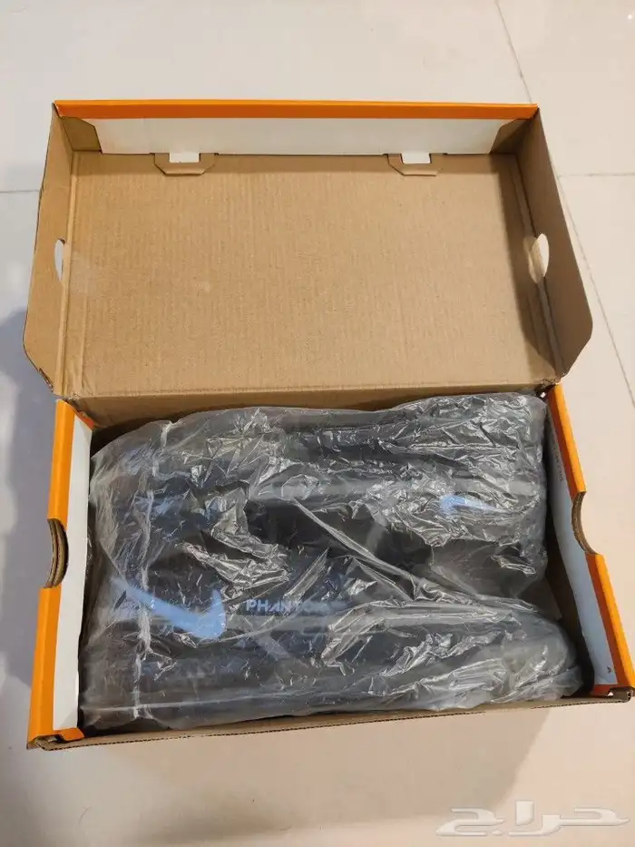 بوت كرة قدم 4