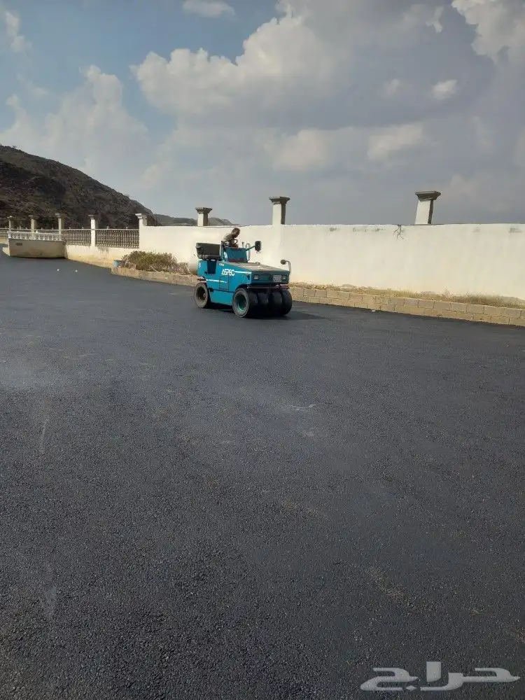 مقاول اسفلت لجميع أعمال الاسفلت ودك الارضيات والميدات 3