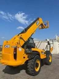 بوم لودر رافعه شوكية تلسكوبيه 1