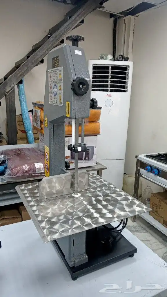 يوجد لدينا منشار لحم متوفر صيني وتركي وايطالي 0