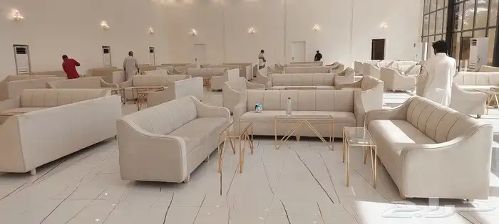 تاجير كنب تاجير كراسي الطاولات لدينا قهودين وصبابين داخل الر 0