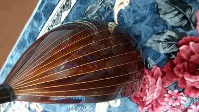 عود زيراب نظيييف جدا للبيع تم تخفيض السعر 2