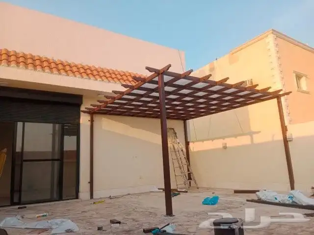 مظلات وسواتر نيوم 31