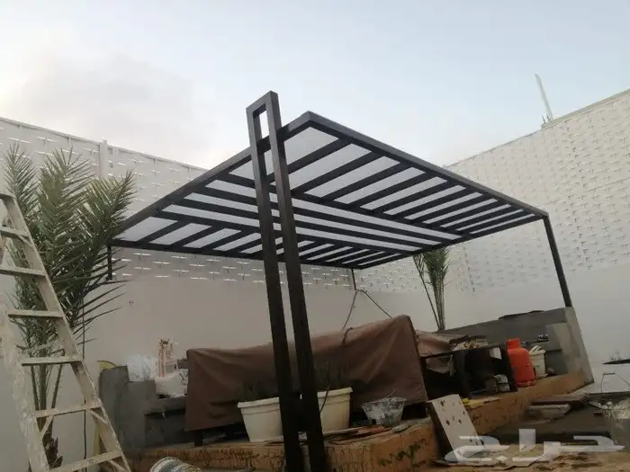 مظلات وسواتر نيوم 9