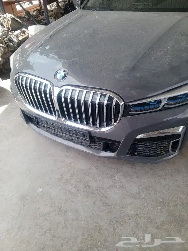 يوجد لدينا قطع غيار السيارات اللماني.ويوجد قطع رنج روفر سبور 1
