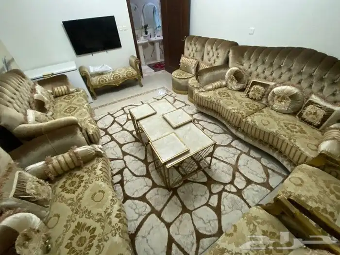 للبيع طقم كنب 1