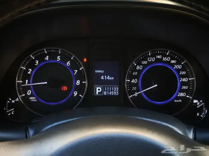انفينيتي QX70S فئة Elite Sport وممشى قليل وصيانة وكالة 9