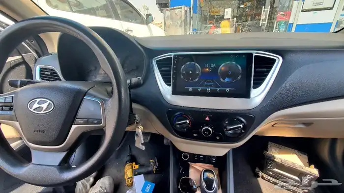 شاشه اكسنت 2020 بنظام Apple CarPlay 4