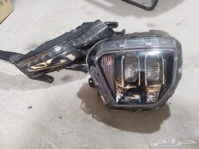 شمعه  كشاف كرتا 2023 يمين 0