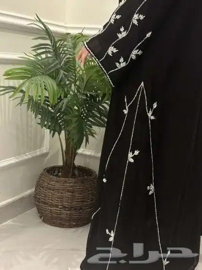 عبايات جميلة نسائية بتصميم جديدة 3