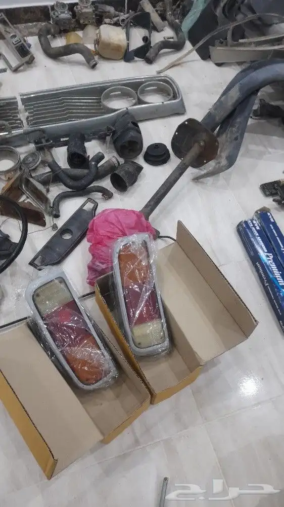 قطع هايلكس 77 او 78 طبلون مع شبك دركسون واغراض اخ 9