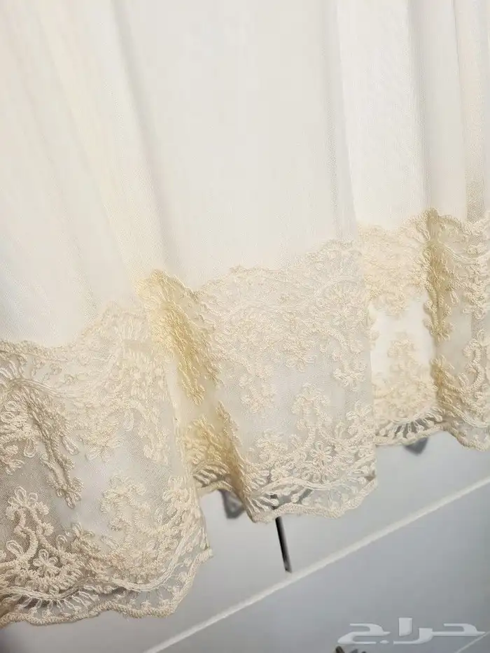 تنورة ت ل منتهية بدانتيل 0