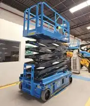 تأجير رافعات مقصيه كهربائيه . تور لايت . رافعات شوكية. 0