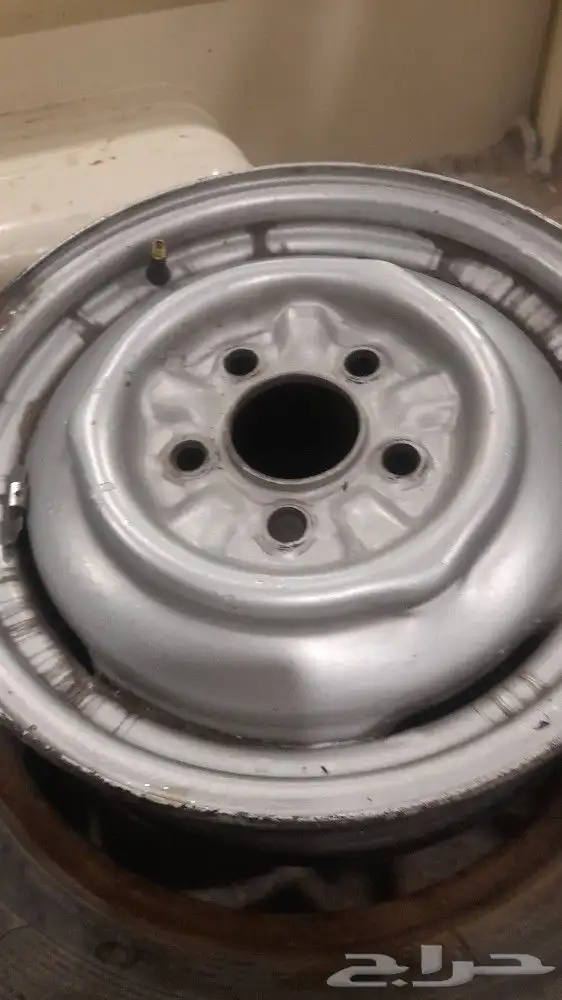 قطع هايلكس 77 او 78 طبلون مع شبك دركسون واغراض اخ 16