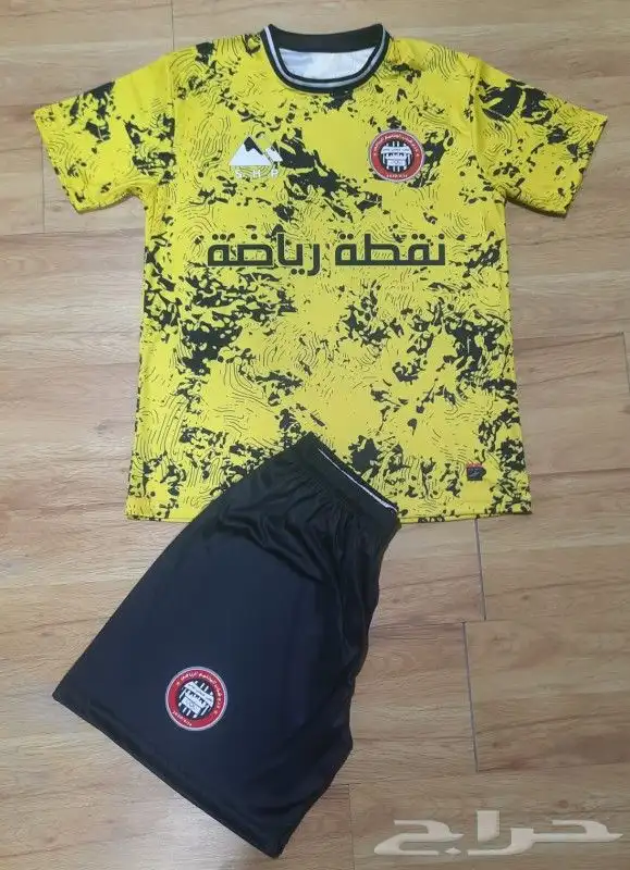 طقم رياضي غير قابل للمنافسة 5