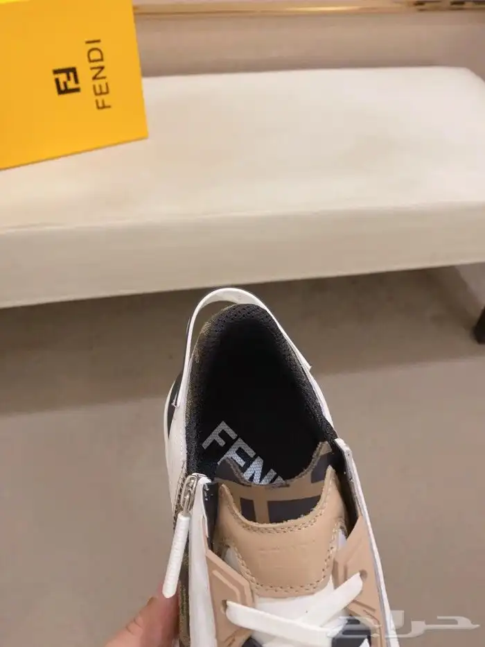 أحدث جزمة من شركة فندي Fendi 6