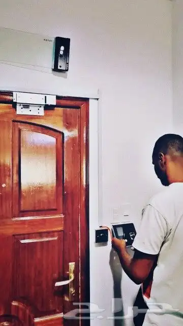 كاميرات مراقبة وانظمة امنيه 0