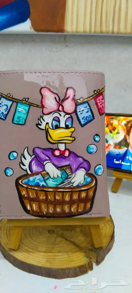 رسم على الشنط والمحافظ 3