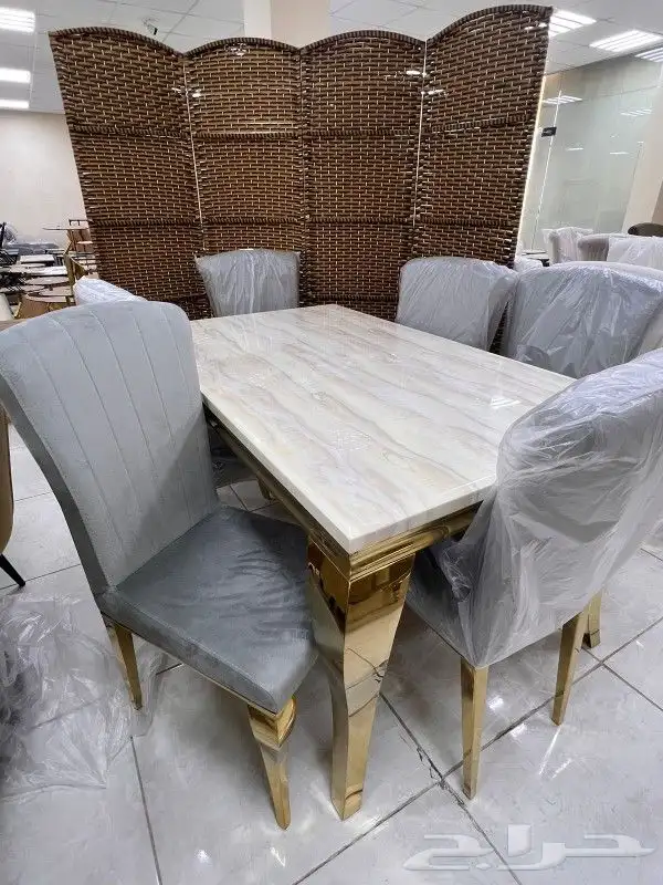 طاولات طعام وغرف نوم 2025 9