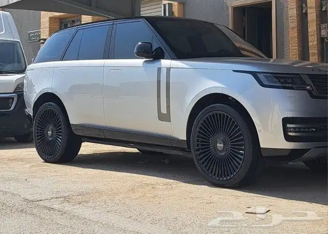 جنوط رنج روفر منصوري 2023-2024 11