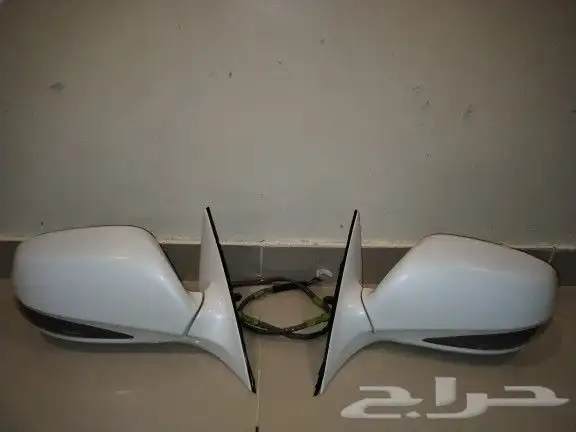 للبيع قطع غيار لكزس جي اس موديل 2010 7