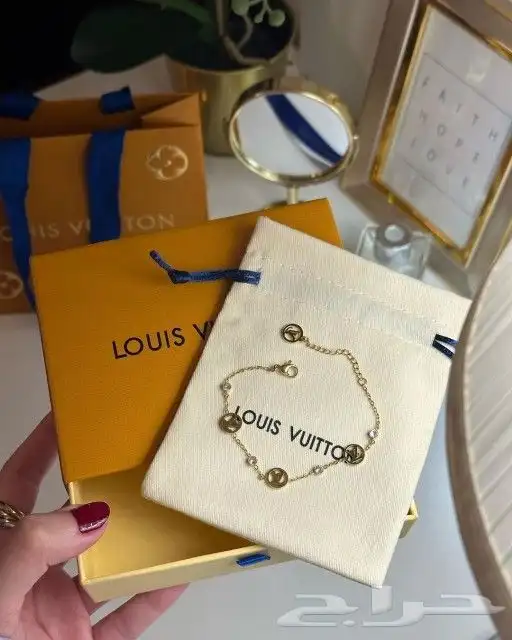 اساور كارتير ولويس فيتون درجة اولي 27