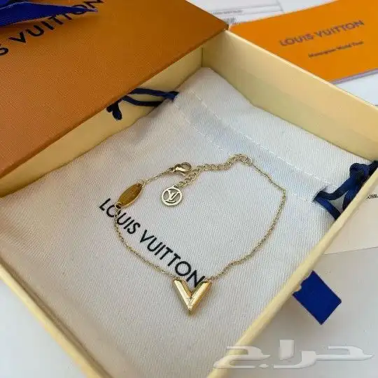 اساور كارتير ولويس فيتون درجة اولي 19