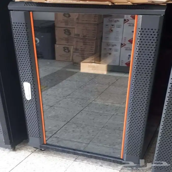 كبينة انترنت . خزانة انترنت . 20U 1