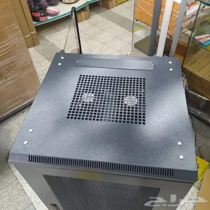 كبينة انترنت . خزانة انترنت . 20U 3