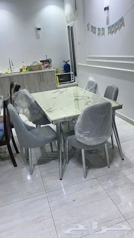 طاولات طعام 12