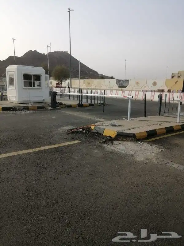 بوابة مواقف بذراع - حاجز موقف 4