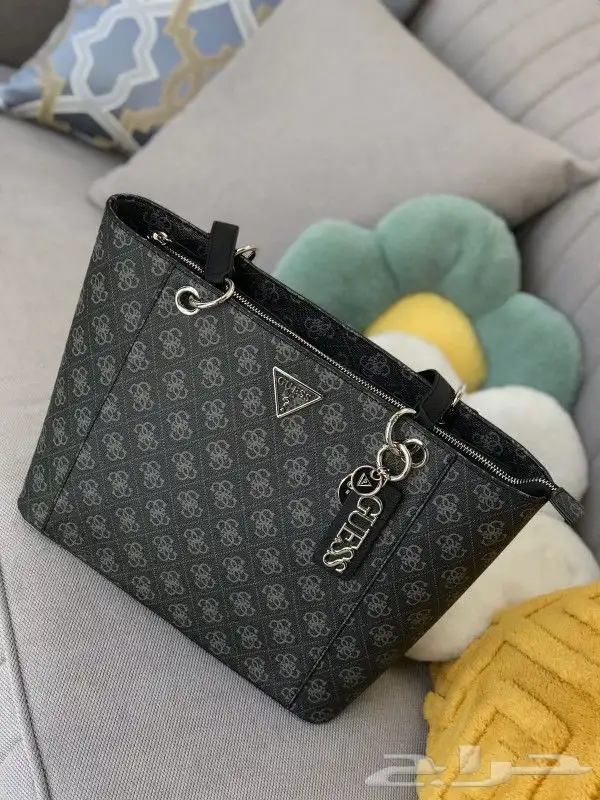 شنط فندي_كوتشي_سان لورا 46