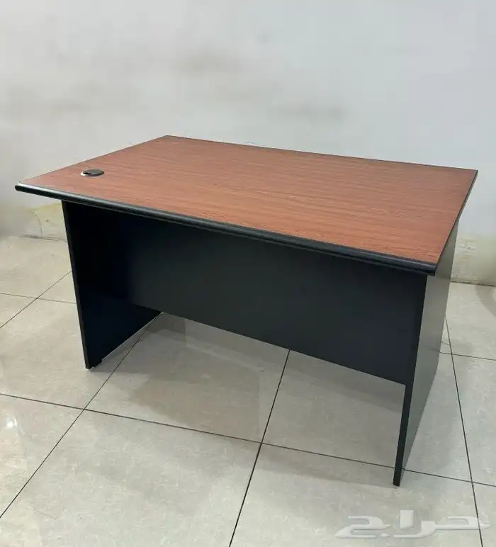 طاولات مكتبية 13