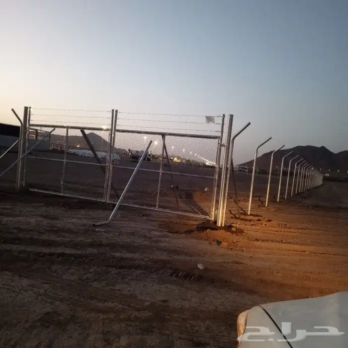 نقوم بتوريد وتركيب جميع انواع الشبوك والامظلات والهناجروتسوي 0