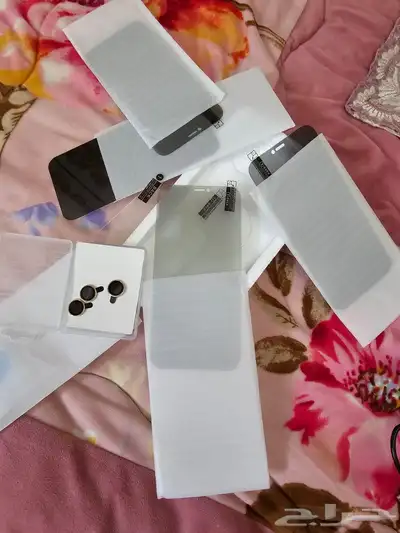 ستكرات الملاقيف واحد شفاف حمايه شاشه وحمايه كاميراءالايفون 1