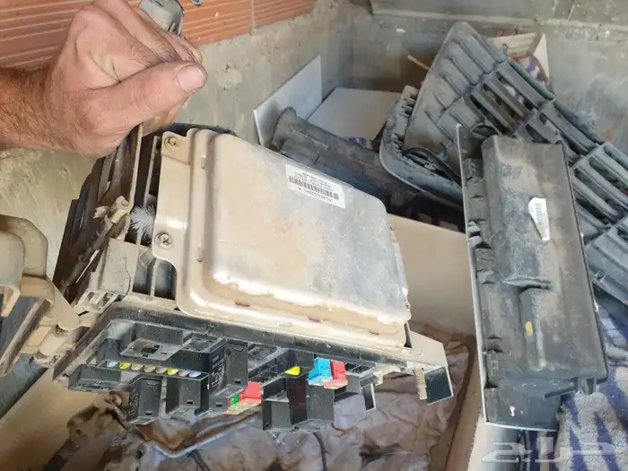 قطع دودج وكريزلر تشارجر مستعمله 2006 -2010 6 سلندر تشليح 24