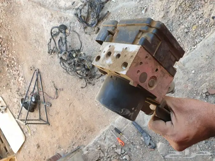 قطع دودج وكريزلر تشارجر مستعمله 2006 -2010 6 سلندر تشليح 19