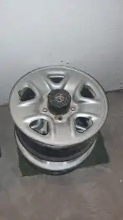 جنوط لاندكروزر مقاس 17 اصليه مع البلوط والاكواب 0