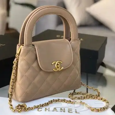 شنط نسائي ماركات عالميه شهيره جمله وتجزئه 9