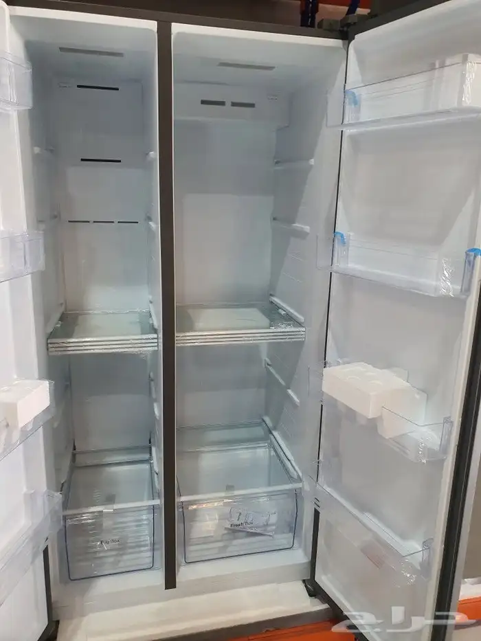 ثلاجات ثلاجه بابين باب واحد كبيره وسط ثلاجة صغيرة استيل ابيض 7