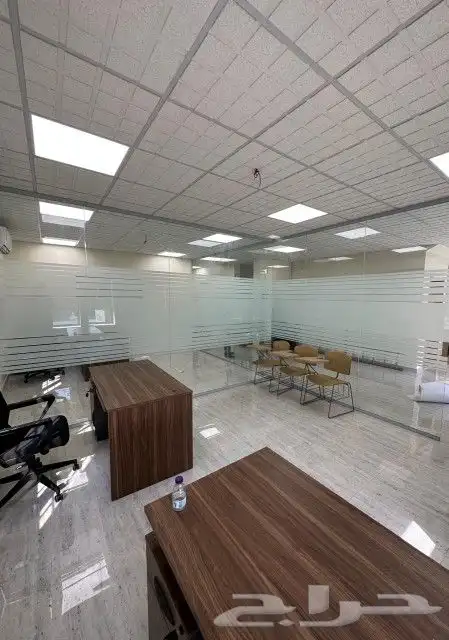 تركيب وتفريغ استيكر ثلجي للمكاتب والشركات والمؤسسات 0