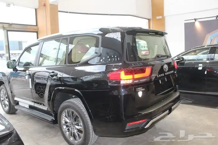 تيوتا لاند كروزر GXR L4 8