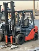 تأجير رافعات شوكيه وكرينات فوركلفت سيزر لفت مان لفت 5