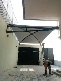 مظلات وسواتر نيوم 15