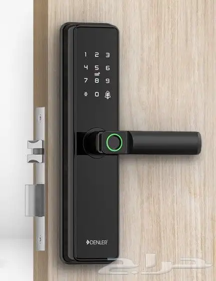 فني تركيب وبرمجة القفل الذكي 0