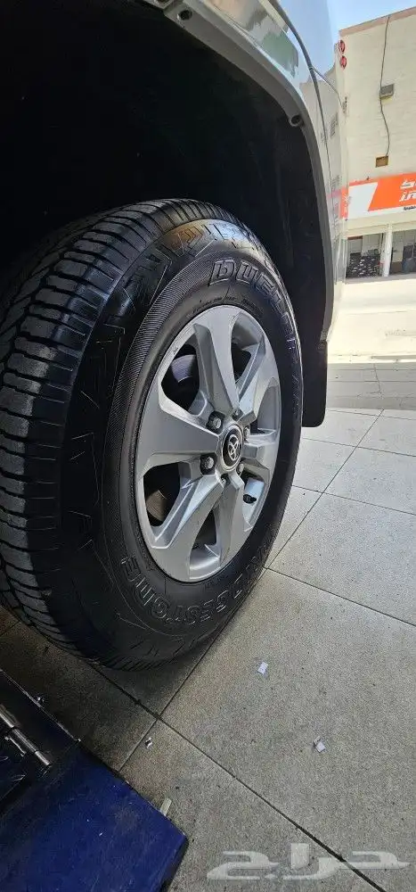 جنوط لاندكروز مع كفرات 3