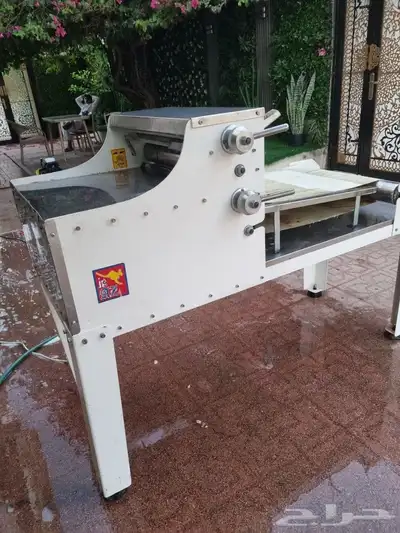 خبازة حجم كبير استخدام قليل نظيفه جدا 1