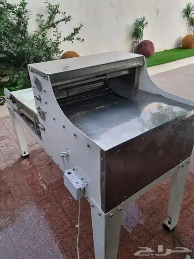 خبازة حجم كبير استخدام قليل نظيفه جدا 3